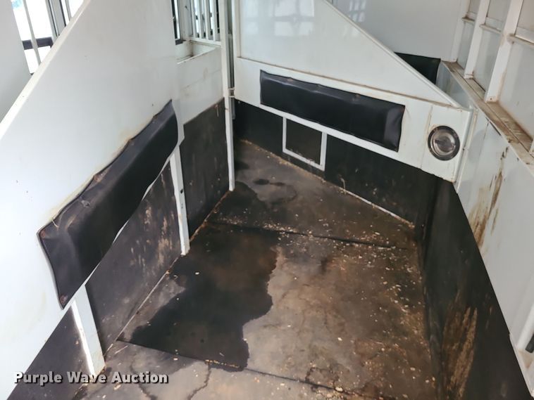 image for item DK4179 2000 Trails West  horse trailer