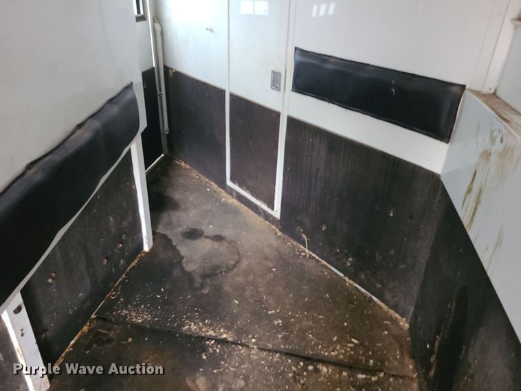 image for item DK4179 2000 Trails West  horse trailer