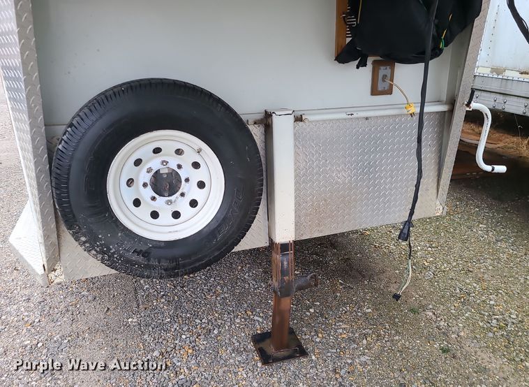 image for item DK4179 2000 Trails West  horse trailer