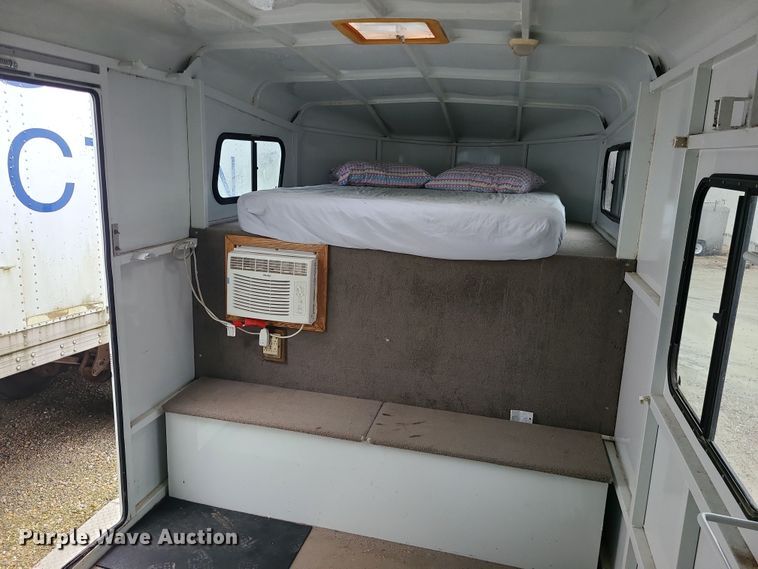 image for item DK4179 2000 Trails West  horse trailer