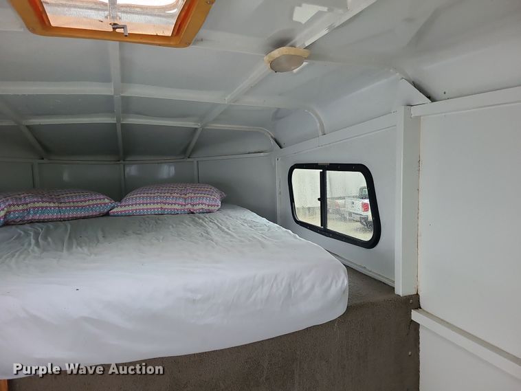 image for item DK4179 2000 Trails West  horse trailer