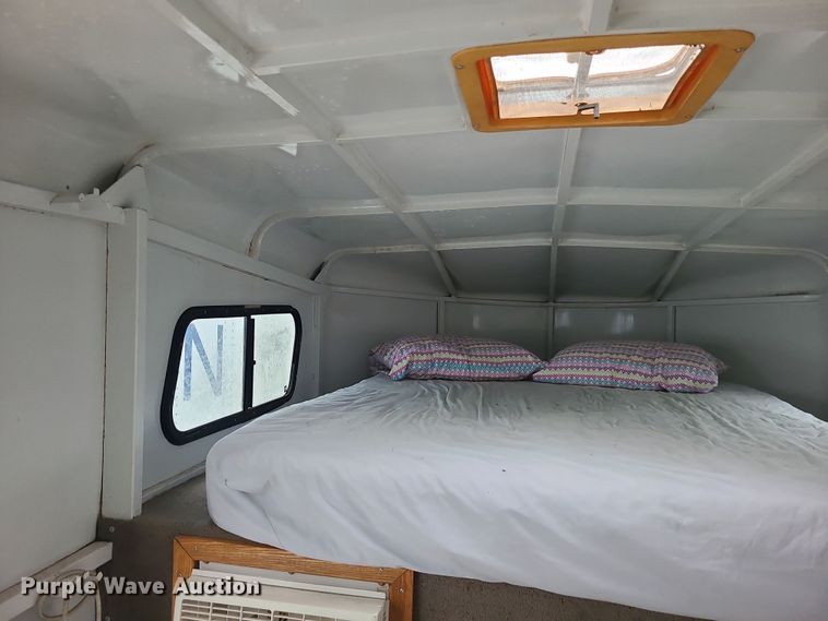 image for item DK4179 2000 Trails West  horse trailer