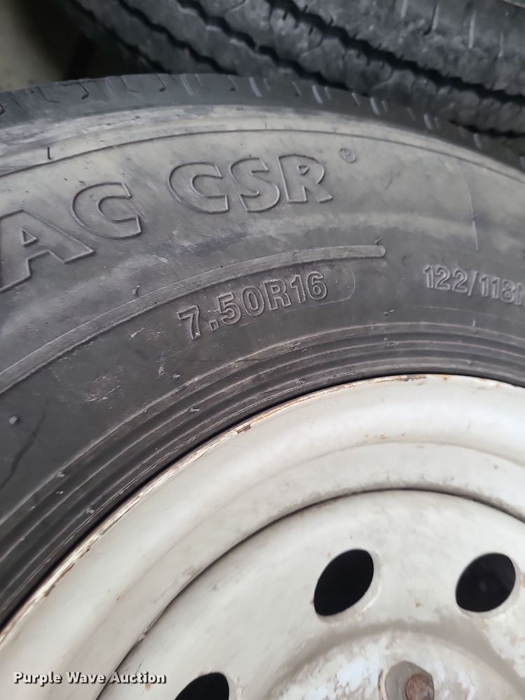 image for item DK4179 2000 Trails West  horse trailer