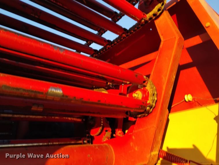 image for item DK8936 New Holland 855  round baler