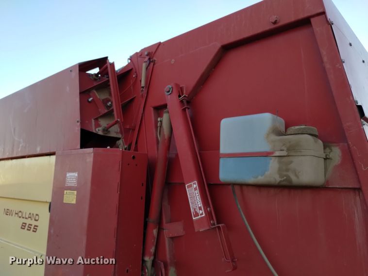 image for item DK8936 New Holland 855  round baler