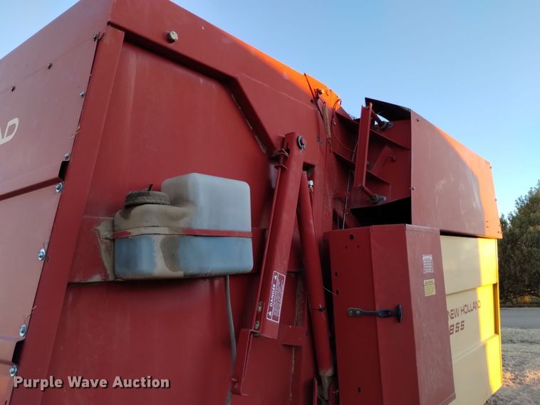 image for item DK8936 New Holland 855  round baler