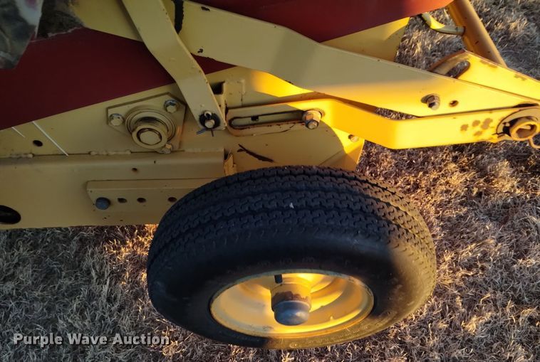 image for item DK8936 New Holland 855  round baler