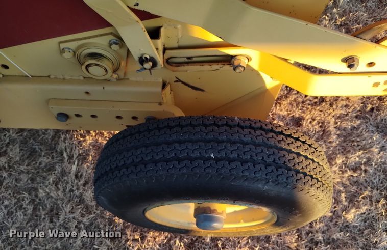 image for item DK8936 New Holland 855  round baler