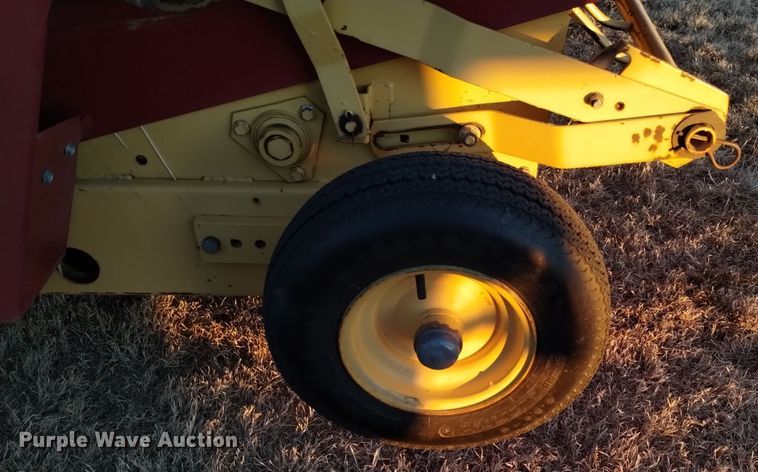 image for item DK8936 New Holland 855  round baler
