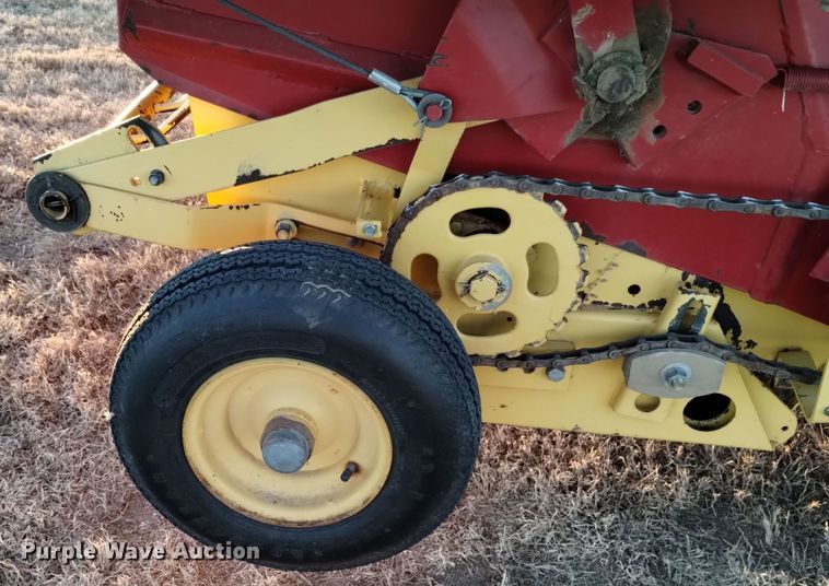 image for item DK8936 New Holland 855  round baler