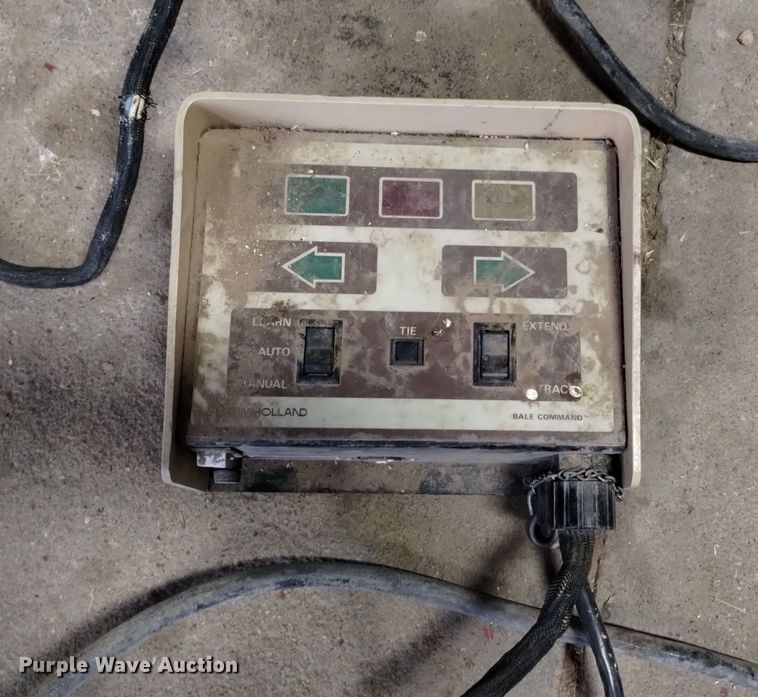 image for item DK8936 New Holland 855  round baler
