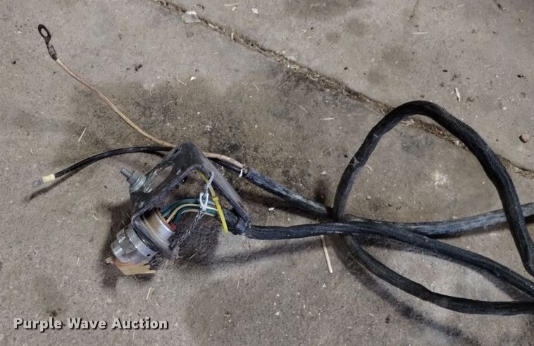 image for item DK8936 New Holland 855  round baler