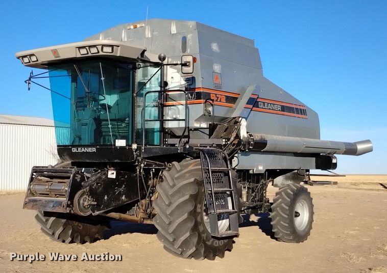 image for item DK8937 1996 Gleaner R72  combine