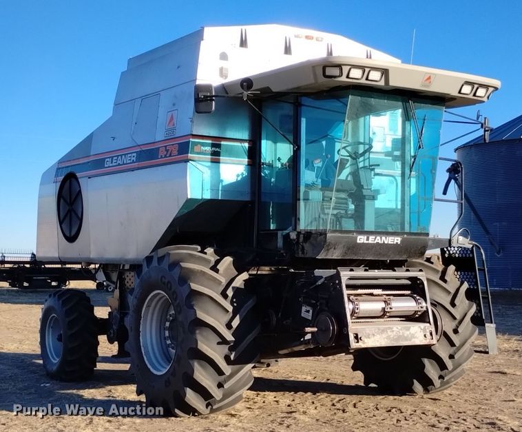 image for item DK8937 1996 Gleaner R72  combine
