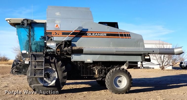 image for item DK8937 1996 Gleaner R72  combine