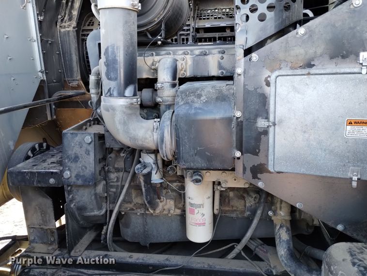 image for item DK8937 1996 Gleaner R72  combine