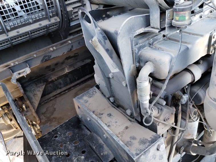 image for item DK8937 1996 Gleaner R72  combine