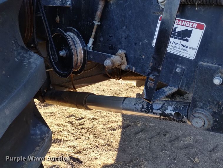 image for item DK8937 1996 Gleaner R72  combine