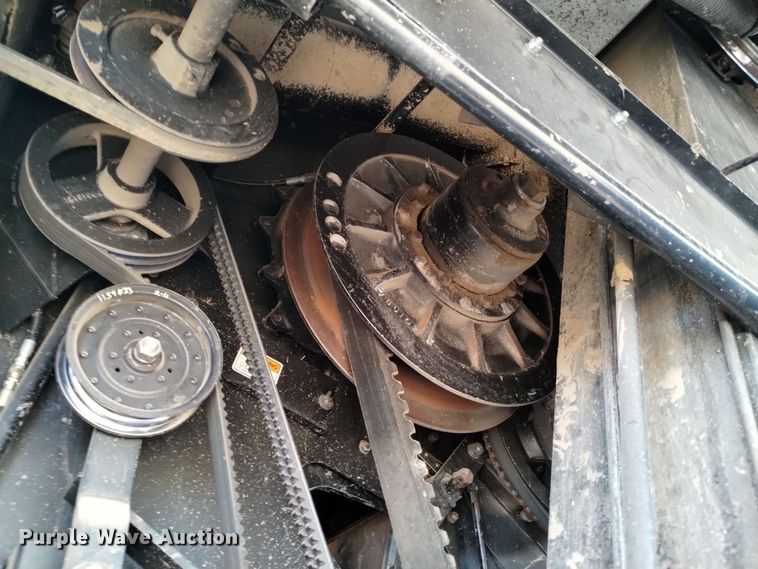 image for item DK8937 1996 Gleaner R72  combine