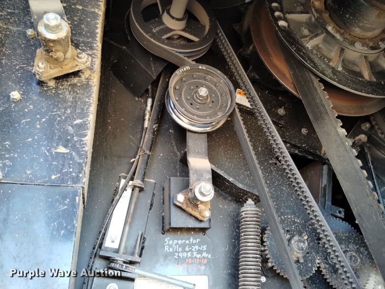 image for item DK8937 1996 Gleaner R72  combine