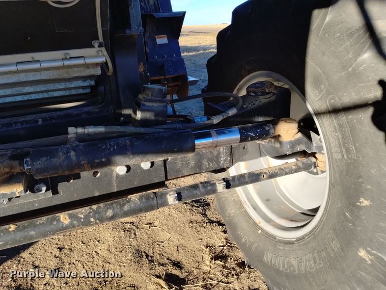 image for item DK8937 1996 Gleaner R72  combine