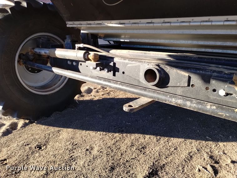 image for item DK8937 1996 Gleaner R72  combine