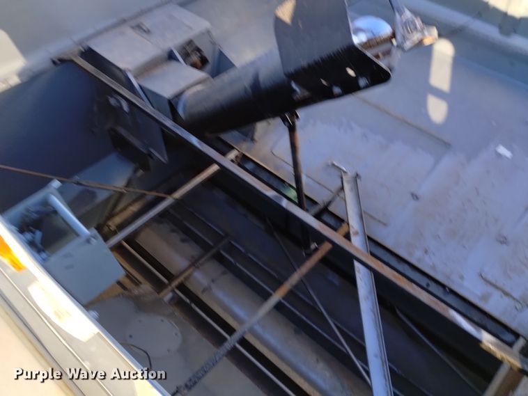 image for item DK8937 1996 Gleaner R72  combine