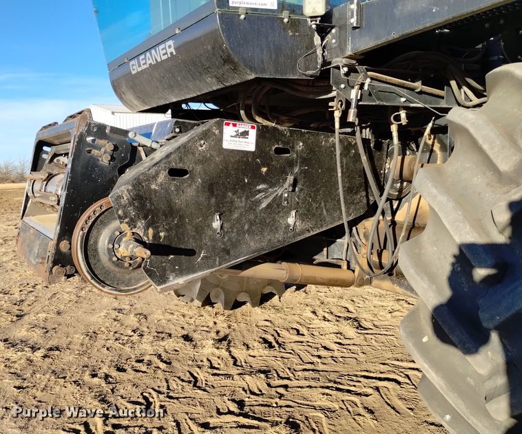 image for item DK8937 1996 Gleaner R72  combine