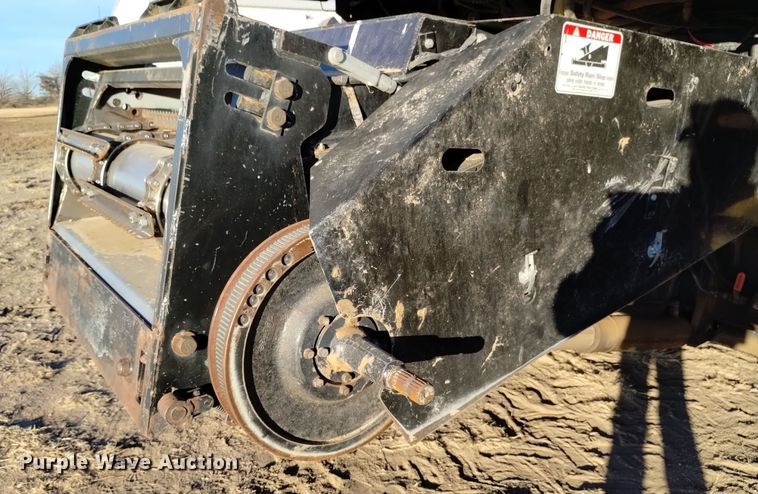 image for item DK8937 1996 Gleaner R72  combine