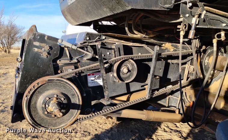 image for item DK8937 1996 Gleaner R72  combine