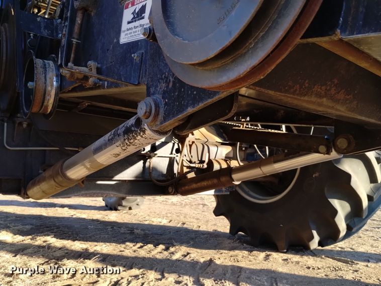 image for item DK8937 1996 Gleaner R72  combine