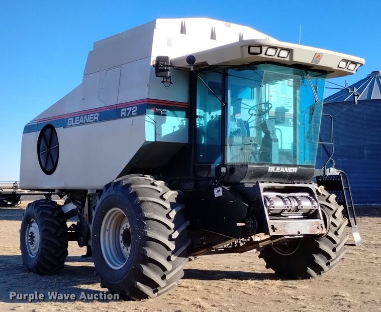 image for item DK8938 1998 Gleaner R72  combine