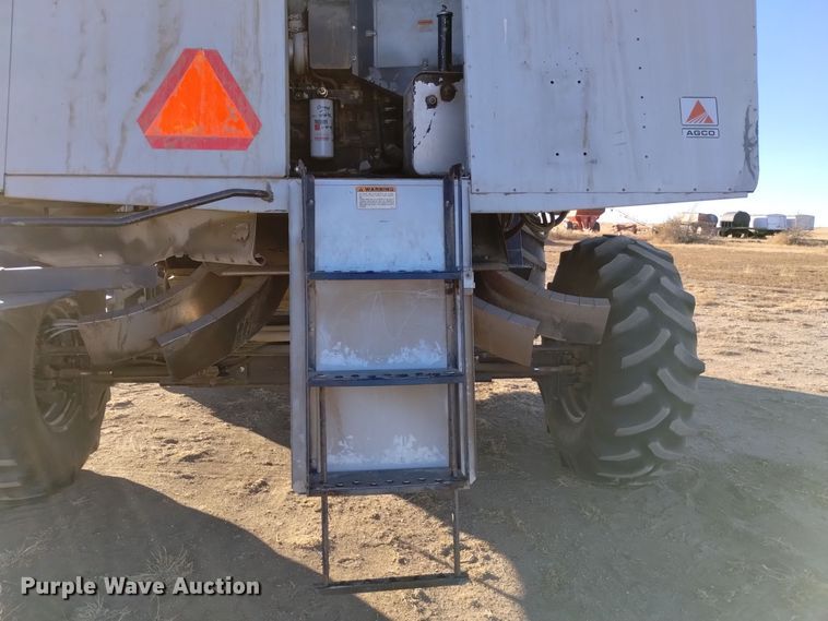 image for item DK8938 1998 Gleaner R72  combine