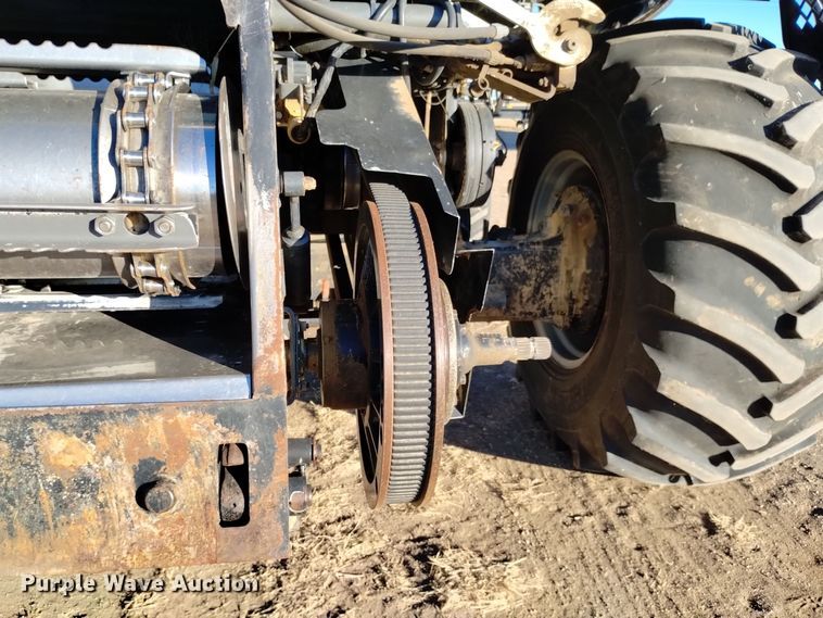 image for item DK8938 1998 Gleaner R72  combine