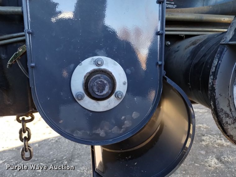 image for item DK8938 1998 Gleaner R72  combine