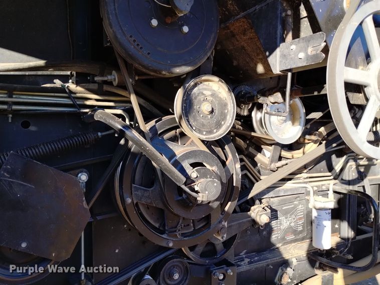 image for item DK8938 1998 Gleaner R72  combine