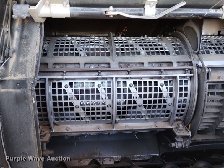 image for item DK8938 1998 Gleaner R72  combine