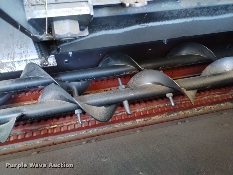 image for item DK8938 1998 Gleaner R72  combine