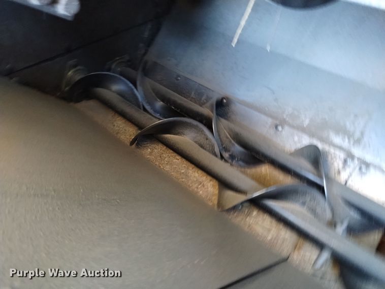 image for item DK8938 1998 Gleaner R72  combine