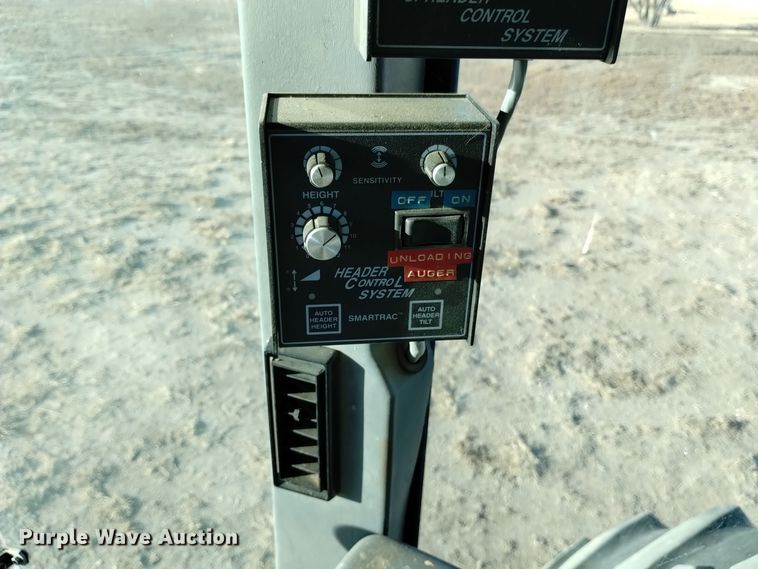 image for item DK8938 1998 Gleaner R72  combine