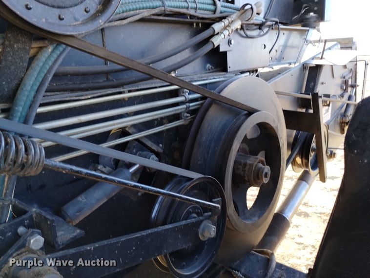 image for item DK8938 1998 Gleaner R72  combine