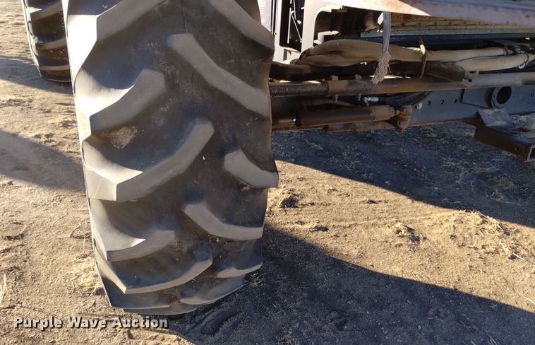 image for item DK8938 1998 Gleaner R72  combine