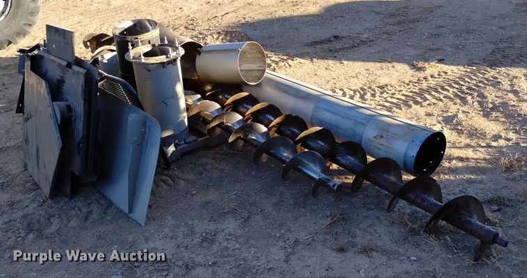 image for item DK8938 1998 Gleaner R72  combine