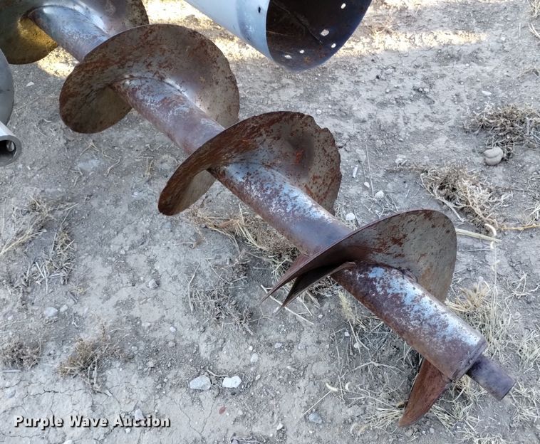 image for item DK8938 1998 Gleaner R72  combine