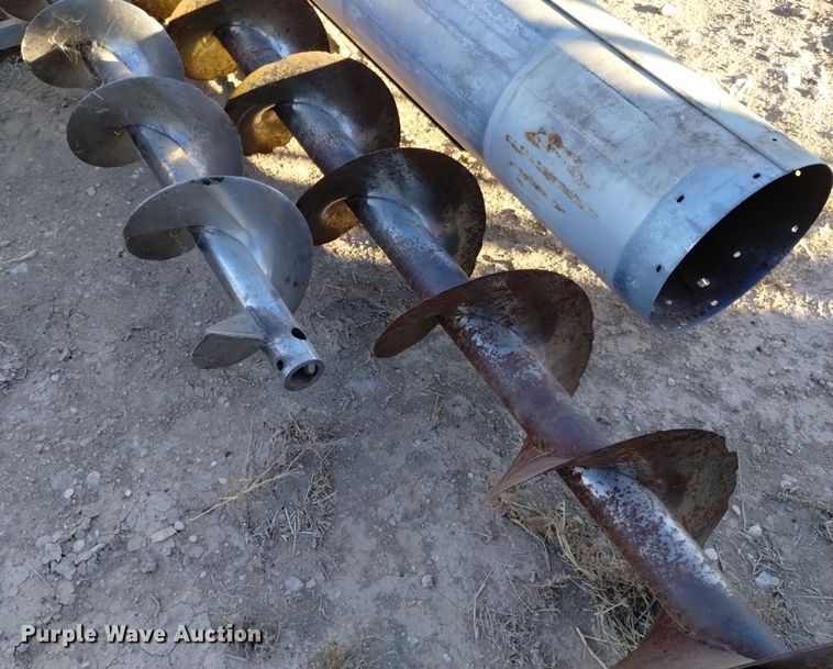 image for item DK8938 1998 Gleaner R72  combine