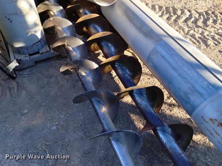 image for item DK8938 1998 Gleaner R72  combine