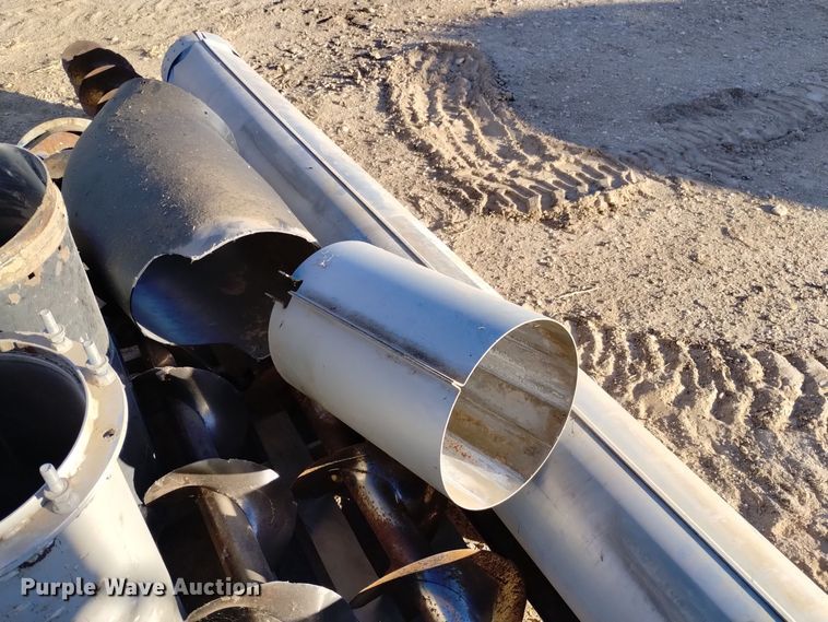 image for item DK8938 1998 Gleaner R72  combine