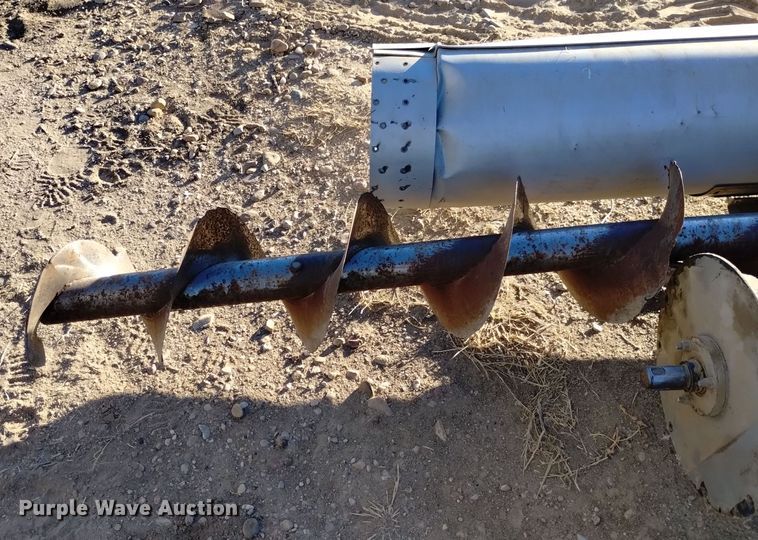 image for item DK8938 1998 Gleaner R72  combine