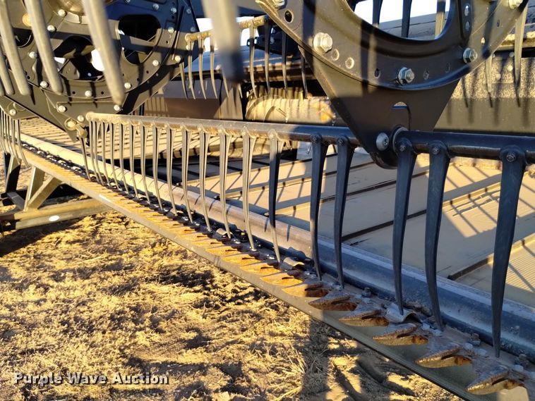 image for item DK8939 2005 MacDon 973  draper head