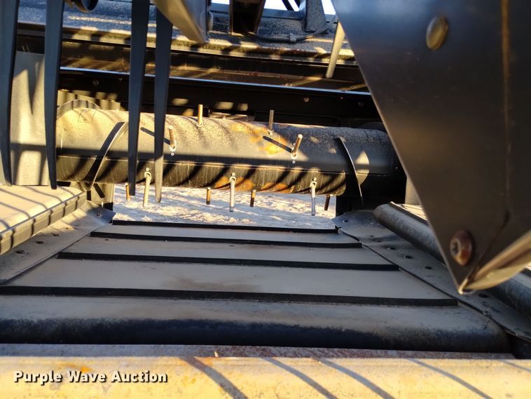 image for item DK8939 2005 MacDon 973  draper head